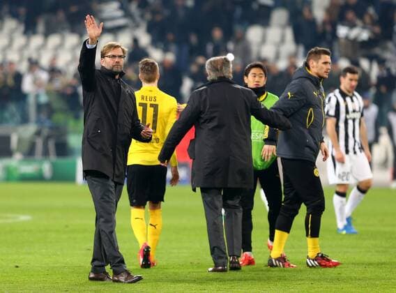 Dienstag 24.02.2015, Saison 2014 2015, UEFA Champions League, Achtelfinale Hinspiel im Turiner Juventus-Stadium, Juventus Turin - BVB Borussia Dortmund, Enttäuschung bei den Dortmunder Spielern nach Abpfiff: Jürgen Klopp (Trainer, BVB) winkt zu den mitgereisten Fans