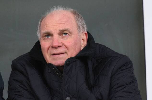 Mainz Bruchwegstadion, A-Junioren Bundesliga 1.FSV Mainz 05 - Bayern München, auf der Tribüne , Uli Hoeneß