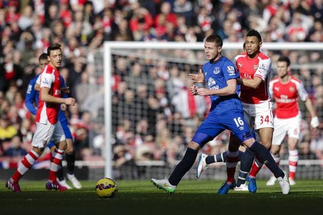 01.03.2015. London, England. Barclays Premier League. Arsenal versus Everton. Everton s James McCarthy under pressure from Arsenal s Francis Coquelin xCraigxMercerx  ActionPlus11601669