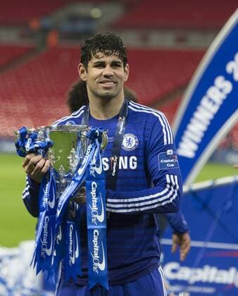 01.03.2015. London, England. Capital One Cup Final. Chelsea versus Tottenham Hotspur. Chelsea s Diego Costa with the trophy. xNigelxCookex  ActionPlus11601976