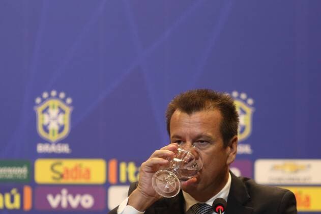 Rio de Janeiro RJ - Brazilian team coach calls the player for the next two friendly matches of Brazil, March 5 in the auditorium of the headquarters of the CBF, in Barra da Tijuca in Rio de Janeiro. Here pictured CBF president Jose Maria Marin and Marco Del Nero.  MarlonxFalcao