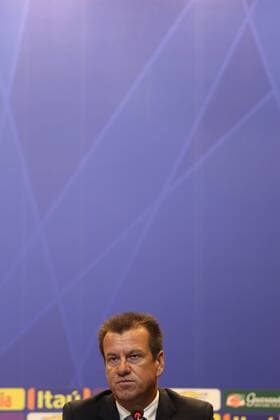 Rio de Janeiro RJ - Brazilian team coach Carlos Dunga calls the player for the next two friendly matches of Brazil, March 5 in the auditorium of the headquarters of the CBF, in Barra da Tijuca in Rio de Janeiro.  MarlonxFalcao