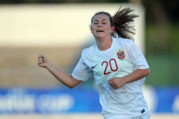 v.li.: Emelie Bossard Haavi (Norwegen) mit Torjubel, celebrate the goal, goal celebration, Jubel über das Tor 1:0 Fussball, Algarve Cup 2015, Norwegen - Island, xmrx