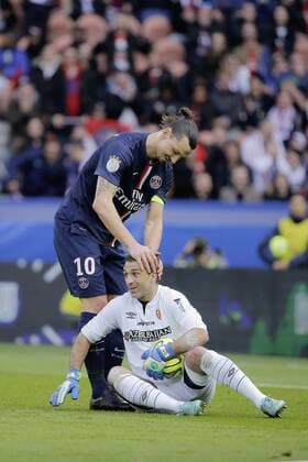 Aktuell Fußball, Frankreich, Ligue 1, Paris St. Germain - RC Lens Zlatan Ibrahimovic psg, Rudy RIOU RC Lens FOOTBALL Paris st Germain vs RC Lens - Ligue 1 - 07 03 2015 StephaneAllaman Panoramic 