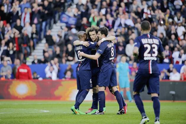 Aktuell Fußball, Frankreich, Ligue 1, Paris St. Germain - RC Lens David Luiz Moreira Marinho psg marque but et joie avec Zoumana Camara psg, Thiago Motta Santon Olivares psg FOOTBALL Paris st Germain vs RC Lens - Ligue 1 - 07 03 2015 StephaneAllaman Panoramic 