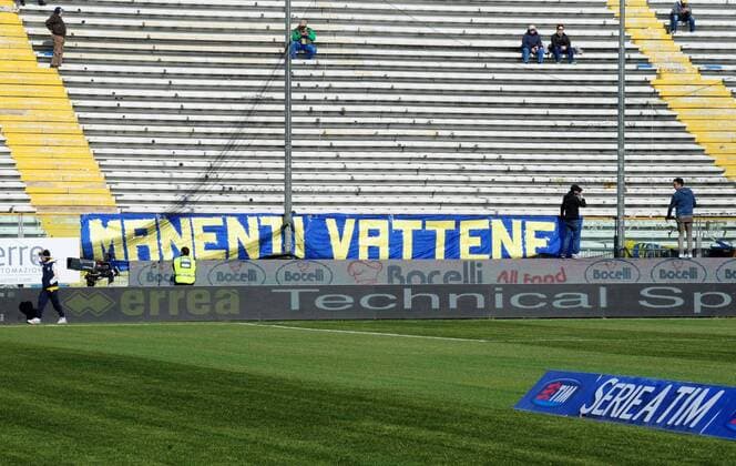 Football - soccer: Serie A, FC Parma, Transparent von Parma-Fans xHOCHxZWEIx xItalyxPhotoxPressx 