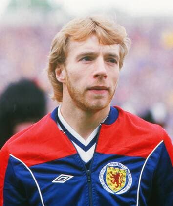 Football - 1984 British Home Championship - Scotland 1 England 1 Scotland s Steve Archibald at Hampden Park, Glasgow. 26 05 1984 