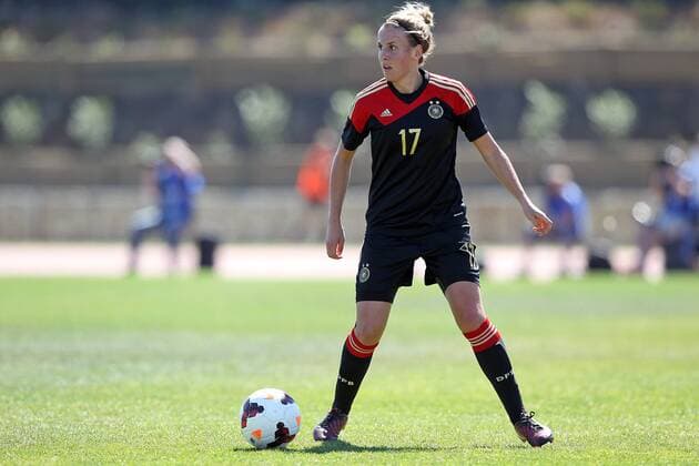 v.li.: Jennifer Cramer (Deutschland) Freisteller, Einzelbild, Aktion, Action Fussball, Algarve Cup 2015, Schweden - Deutschland, xmrx