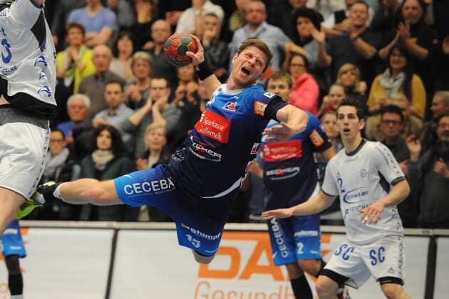 Martin Strobel (HBW Balingen-Weilstetten) macht das entscheidende Tor HBW Balingen-Weilstetten vs VfL Gummersbach, Handball Bundesliga, Saison 2014 15, 11.03.2015 EP_slr