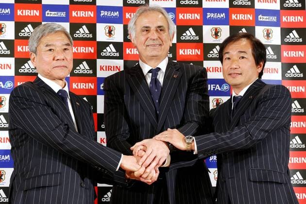(L-R) Kuniya Daini, Vahid Halilhodzic, Masahiro Shimoda (JPN), MARCH 13, 2015 - Football Soccer : Japan s new signing head coach Vahid Halilhodzic during his presentation in Tokyo, Japan. Noxthirdxpartyxsales  (ipha009600)