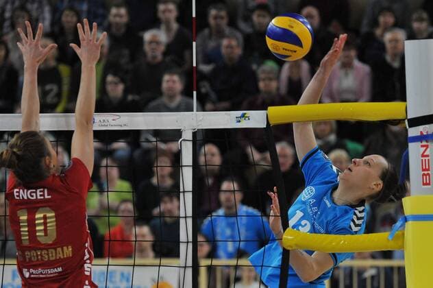 14.03.2015, xtkx, Volleyball 1.Bundesliga Damen Play Offs 1 4 Finale, VC Wiesbaden - SC Potsdam, v.l. Doreen Engel (SC Potsdam), Regina Mapeli Burchardt (VC Wiesbaden),