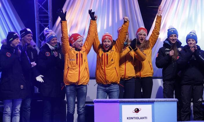 BIATHLON - IBU WC Kontiolahti 2015 KONTIOLAHTI,FINLAND,14.MAR.15 - BIATHLON - IBU World Championships, relay 4x6km, ladies, Medal Plaza, award ceremony. Image shows team FRA, GER and ITA.