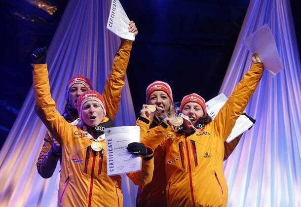 BIATHLON - IBU WC Kontiolahti 2015 KONTIOLAHTI,FINLAND,14.MAR.15 - BIATHLON - IBU World Championships, relay 4x6km, ladies, Medal Plaza, award ceremony. Image shows Franziska Hildebrand, Vanessa, Hinz, Franziska Preuss and Laura Dahlmeier (GER).