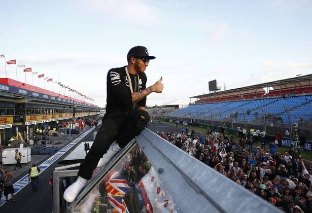 Motorsports: FIA Formula One World Championship WM Weltmeisterschaft 2015, Grand Prix of Australia, 44 Lewis Hamilton (GBR, Mercedes AMG Petronas Formula One Team), xHOCHxZWEIx