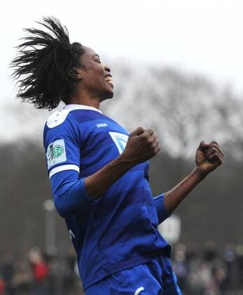Jubel nach dem Tor zum 1-0: Torschuetzin Genoveva ANONMA (POT) jubelt. Fussball Frauen 1.Bundesliga - Saison 2014 2015, 17.Spieltag: 1.FFC Turbine Potsdam - VfL Wolfsburg in Potsdam, Deutschland am 15.03.2015,