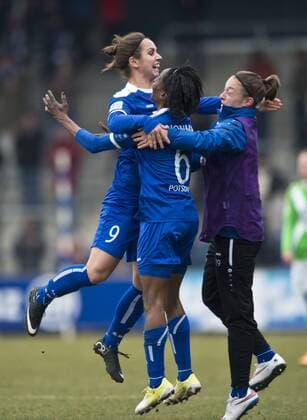Jubel nach dem Schlusspfiff: Natasa ANDONOVA, Genoveva ANONMA und Felicitas RAUCH (vl allePOT) jubeln. Fussball Frauen 1.Bundesliga - Saison 2014 2015, 17.Spieltag: 1.FFC Turbine Potsdam - VfL Wolfsburg in Potsdam, Deutschland am 15.03.2015,