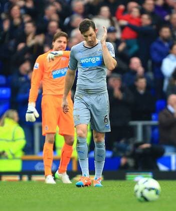 Tim Krul and Mike Williamson of Newcastle United look dejected following the opening goal - Everton vs. Newcastle United - Barclay s Premier League - Goodison Park - Liverpool - 15 03 2015 Pic Philip Oldham Sportimage EDITORIAL USE ONLY. No use with unauthorised audio, video, data, fixture lists, club league logos or live services. Online in-match use limited to 120 images, no video emulation. No use in betting, games or single club league player publications.