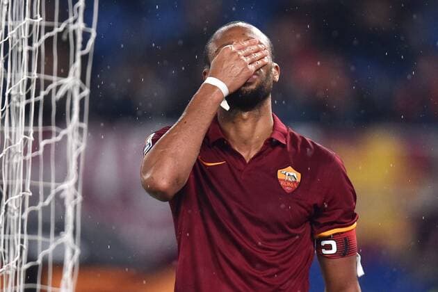 Seydou Keita Roma - Platzverweis. Dejection Roma 16-03-2015 Stadio Olimpico Football Calcio Serie A 2014 2015 AS Rom vs Sampdoria Genua andreaxstaccioli