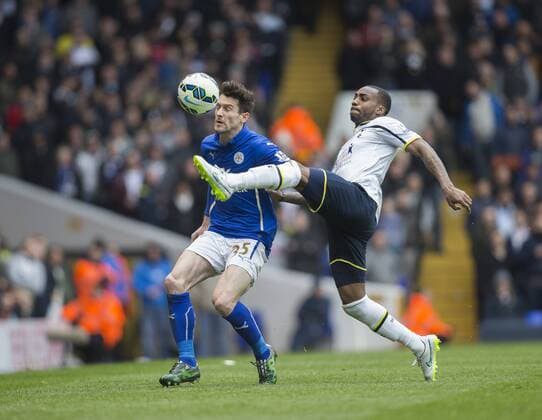 21.03.2015. London, England. Barclays Premier League. Tottenham Hotspur versus Leicester. Tottenham Hotspur s Danny Rose (right) puts the high challenge in on Leicester City s David Nugent xNigelxCookex  ActionPlus11606950