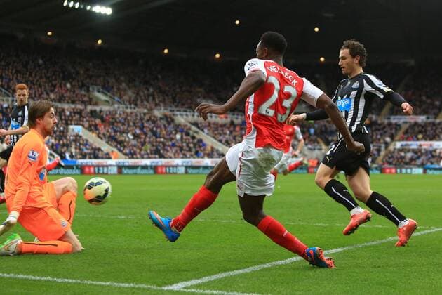 Tim Krul of Newcastle United saves a shot from Arsenal s Danny Welbeck - Newcastle United vs. Arsenal - Barclay s Premier League - St James Park - Newcastle - 21 03 2015 Pic Philip Oldham Sportimage EDITORIAL USE ONLY. No use with unauthorised audio, video, data, fixture lists, club league logos or live services. Online in-match use limited to 120 images, no video emulation. No use in betting, games or single club league player publications.