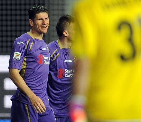 IPP20150322 Football - soccer: Serie A, Udinese Calcio - AC Florenz (ACF Fiorentina) , Mario Gomez celebrating xHOCHxZWEIx xItalyxPhotoxPressx 