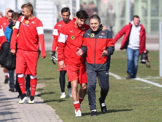 SOCCER - UEFA EURO EM Europameisterschaft Fussball 2016 quali, LIE vs AUT VIENNA,AUSTRIA,23.MAR.15 - SOCCER - UEFA European Championship EM Europameisterschaft 2016, European Qualifiers, OEFB international match Länderspiel Liechtenstein vs Austria, training team AUT. Image shows Gyoergy Garics and head coach Marcel Koller (AUT).