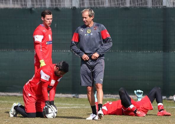 SOCCER - UEFA EURO EM Europameisterschaft Fussball 2016 quali, LIE vs AUT VIENNA,AUSTRIA,23.MAR.15 - SOCCER - UEFA European Championship EM Europameisterschaft 2016, European Qualifiers, OEFB international match Länderspiel Liechtenstein vs Austria, training team AUT. Image shows goalkeeper coach Klaus Lindenberger, Ramazan Oezcan, Heinz Lindner and Robert Almer (AUT).