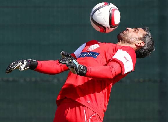 SOCCER - UEFA EURO EM Europameisterschaft Fussball 2016 quali, LIE vs AUT VIENNA,AUSTRIA,23.MAR.15 - SOCCER - UEFA European Championship EM Europameisterschaft 2016, European Qualifiers, OEFB international match Länderspiel Liechtenstein vs Austria, training team AUT. Image shows Ramazan Oezcan (AUT).