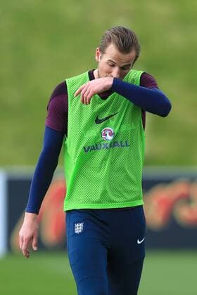Harry Kane of England - England Training - UEFA EURO EM Europameisterschaft Fussball 2016 - St George s Park- Burton-upto-Trent - 24 03 2015 Pic Philip Oldham Sportimage EDITORIAL USE ONLY. No use with unauthorised audio, video, data, fixture lists, club league logos or live services. Online in-match use limited to 120 images, no video emulation. No use in betting, games or single club league player publications.