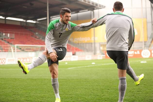 MATHEW LECKIE, JASON DAVIDSON TRAINING FUSSBALL NATIONALMANNSCHAFT AUSTRALIEN BRUCHWEG STADION MAINZ 