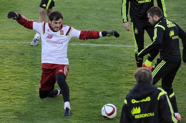 Spanish national team Nationalteam s training at Ciudad del Futbol stadium in Las Rozas, Madrid, Spain. In the Pic: Iker Casillas and Jordi Alba. March 25, 2015.  (20150325008)