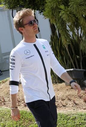 Nico Rosberg; Mercedes Grand Prix, Trauerflor for Germanwings, formula 1 GP, Malaysia in Kuala Lumpur Sepang 26.03.2015 Photo:mspb Thomas Melzer Nico Rosberg; Trauerflor for Germanwings, formula 1 GP, Malaysia