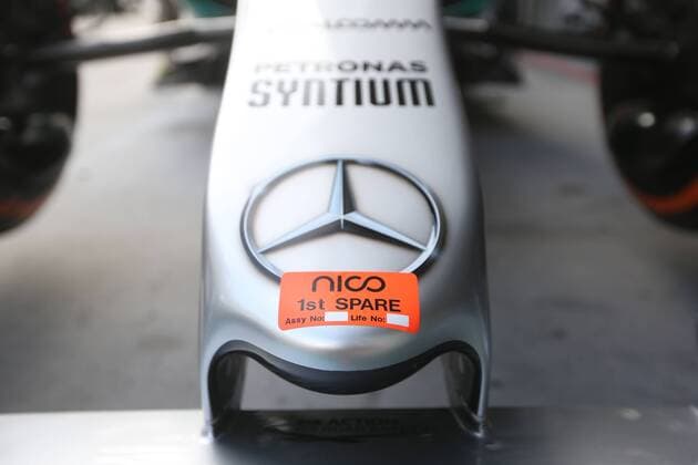 Motorsports: FIA Formula One World Championship WM Weltmeisterschaft 2015, Grand Prix of Malaysia, Mercedes AMG Petronas Formula One Team, technical detail, nose, Nase, Frontfluegel, front wing xHOCHxZWEIx