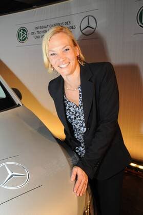 26.03.2015 Frankfurt am Main, Palais Frankfurt Verleihung des DFB- und Mercedes-Benz-Integrationspreises Fussball - Viele Kulturen eine Leidenschaft Bundeligaschiedsrichterin Bibiana Steinhaus