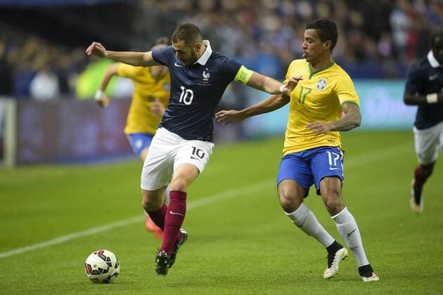 Karim Benzema (Fra) vs Luiz Gustavo (BRA) FOOTBALL : FRA vs BRA - 26 03 2015 JBAutissier 