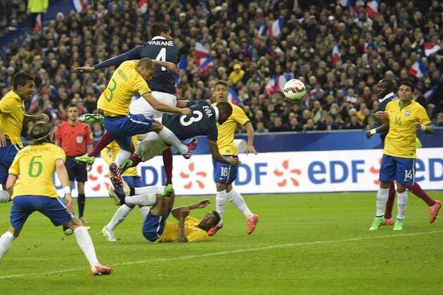 Tor durch Raphael Varane (Fra) FOOTBALL : FRA vs BRA - 26 03 2015 JBAutissier 