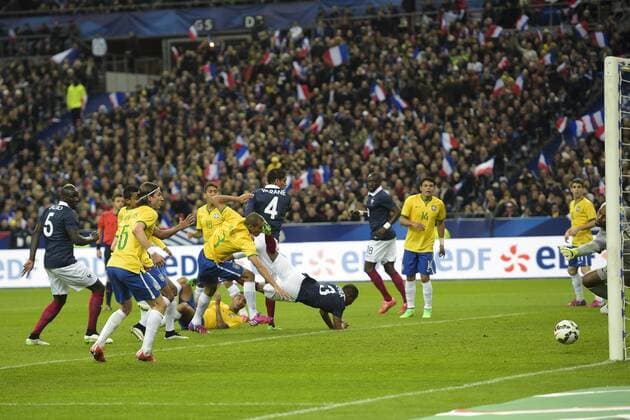 Tor durch Raphael Varane (Fra) FOOTBALL : FRA vs BRA - 26 03 2015 JBAutissier 