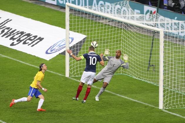 Karim Benzema (France) vs Jefferson de Oliveira Galvao (BRA) FOOTBALL : FRA vs BRA - 26 03 2015 GwendolineLeGoff 