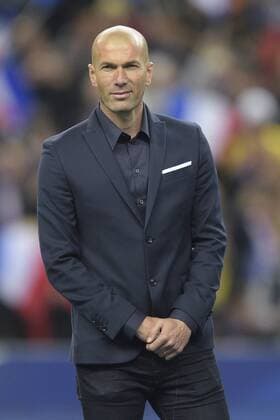 Zinedine Zidane Ehrung für mehr als 100 Länderspiele Frankreich 26 03 2015 JBAutissierx 