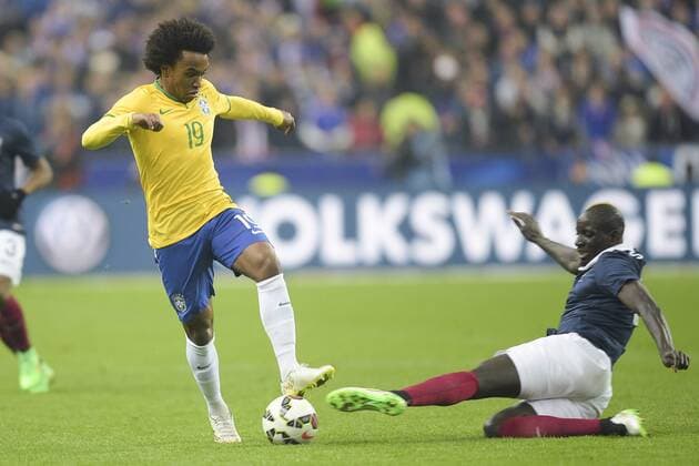 Mamadou Sakho (Fra) vs Willian (BRA) Frankreich - Brasilien 26 03 2015 JBAutissierx 