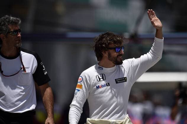 27.03.2015 - Free Practice 2, Fernando Alonso (ESP) McLaren Honda MP4-30 Malaysian Grand Prix, Sepang 26 - 29 March 2015 