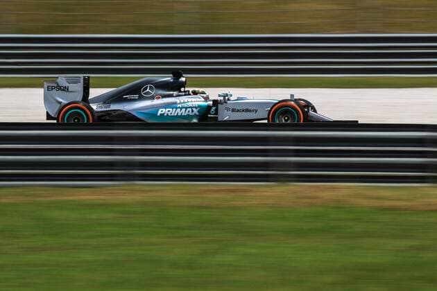 27 March 2015: Lewis Hamilton of Mercedes AMG Petronas F1 Team in action during friday free practice of the Formula 1 Petronas Malaysia Grand Prix held at Sepang International Circuit in Sepang, Malaysia. AUTO: MAR 27 Formula 1 - Malaysia Grand Prix Icon3781503278009 EDITORIAL USE ONLY