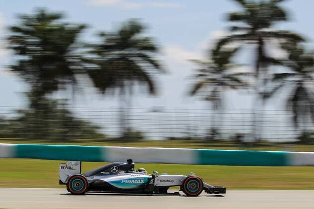 27 March 2015: Lewis Hamilton of Mercedes AMG Petronas F1 Team in action during friday free practice of the Formula 1 Petronas Malaysia Grand Prix held at Sepang International Circuit in Sepang, Malaysia. AUTO: MAR 27 Formula 1 - Malaysia Grand Prix Icon3781503278028 EDITORIAL USE ONLY