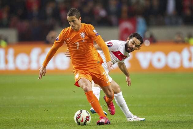 (L-R) Ibrahim Afellay of Holland, Selcuk Inan of Turkye during the UEFA EURO EM Europameisterschaft Fussball 2016 qualifying match between Netherlands and Turkey on March 28, 2015 at the Amsterdam Arena at Amsterdam, The Netherlands. Netherlands v Turkey UEFA Euro 2016 qualifier 2014 2015 xVIxxIVx 3722044