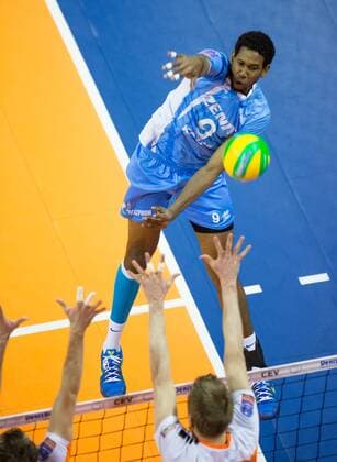 Berlin, Deutschland, 28.03.2015: Volleyball CEV Champions League Final 4 2015 - Halbfinale 1 BR Volleys - Zenit Kazan. Wilfredo Leon Venero (Kazan 9)