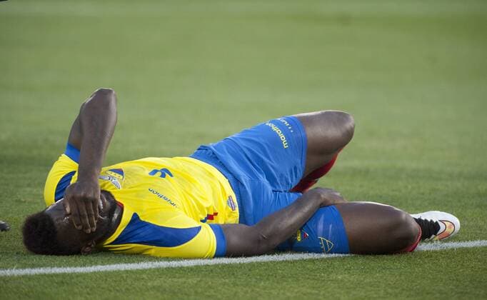 March 28, 2015 - Los Angeles, California, USA - 28 Mar 2015. Mexico defeated Ecuador, 1-0, in a friendly game held at the Los Angeles Coliseum. Pictured IS Felipe Caicedo (Ecuador) injured in the first half of play. Mexico defeated Ecuador, 1-0 - ZUMAp124