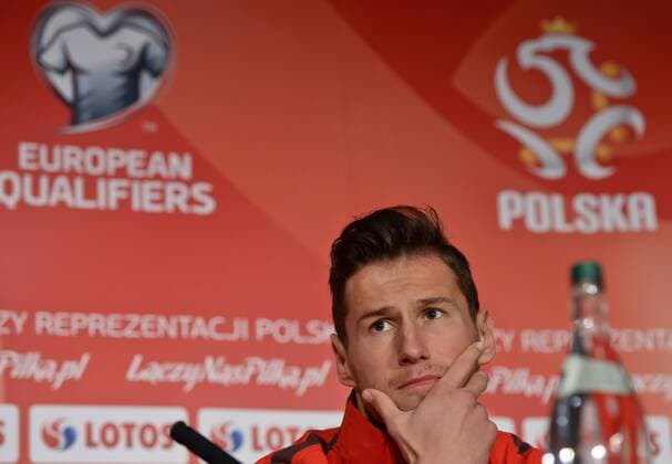 March 28, 2015 - Dublin, Ireland - Grzegorz Krychowiak, a member of the Polish football team, during the pre-match press conference PK Pressekonferenz ahead of the Euro 2016 qualifier between the Republic of Ireland and Poland. Dublin, Ireland. Saturday 28 March 2015. Photo by: Artur Widak NurPhoto Polish Football team arrives to Dublin for Euro 2016 qualifier  - ZUMAn230