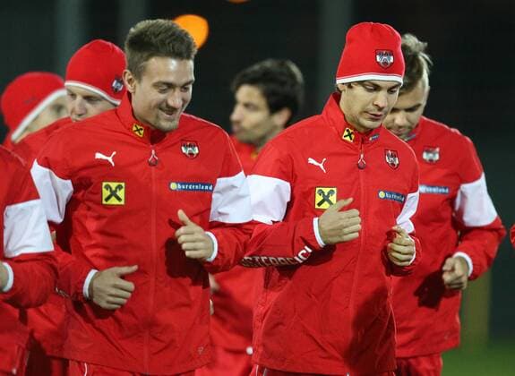 SOCCER - UEFA EURO EM Europameisterschaft Fussball 2016 quali, AUT vs BIH VIENNA,AUSTRIA,29.MAR.15 - SOCCER - UEFA European Championship EM Europameisterschaft 2016, European Qualifiers, OEFB international match Länderspiel Austria vs Bosnia and Herzegovina, training team AUT. Image shows Stefan Ilsanker and Aleksandar Dragovic (AUT). GEPAxpictures xChristianxOrt 