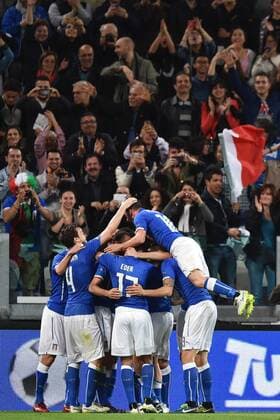 Torjubel Graziano Pelle Italia Goal celebration Italy - England Turin andreaxstaccioli