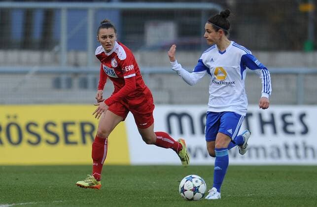 01.04.2015, xfux, Fussball DFB Pokal Halbfinale Damen, 1.FFC Frankfurt - Turbine Potsdam, v.l. Lidija Kulis (Turbine Potsdam), Melanie Behringer (1.FFC Frankfurt)